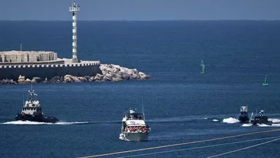 İsrail gəmilərə basqın etdi - Bu qədər türk saxlanıldı