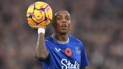 MY-nin sabiq ulduzu karyerasını bitirir