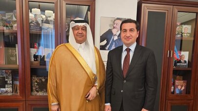 Hikmət Hacıyev Səudiyyə Ərəbistanının səfiri ilə görüşdü
