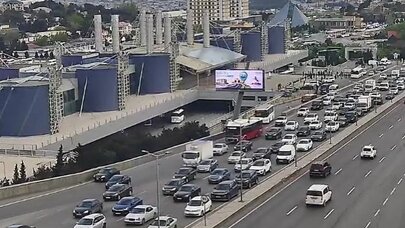 Paytaxt yolları keçilməz oldu