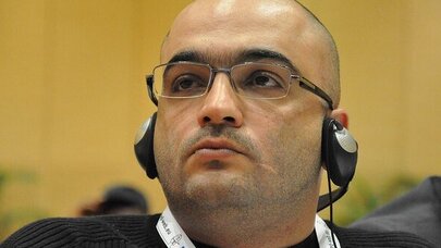 Eynulla Fətullayev saytını satdı: Azərbaycandan gedir