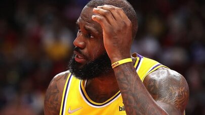 Bu cəfəngiyat üçün çox qocayam - Lebron qəzəbləndi
