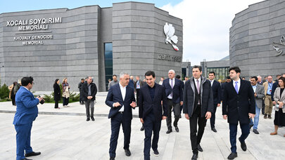 Diplomatik korpusun nümayəndələri Xocalı Soyqırımı Memorialında oldu