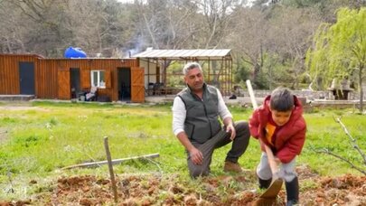 Məşhurluğu atıb kənd həyatını seçdi: Nə elektrik var, nə də telefon - Foto