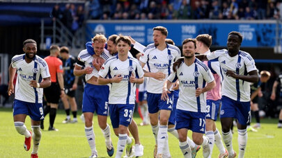 “Şalke” 3 ildən sonra Bundesliqaya qayıtdı