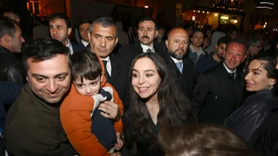 Leyla Əliyeva və Arzu Əliyeva Beynəlxalq Xalça Festivalını ziyarət etdilər - Foto