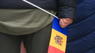 Moldova parlamenti də rus dilindən İMTİNA ETDİ