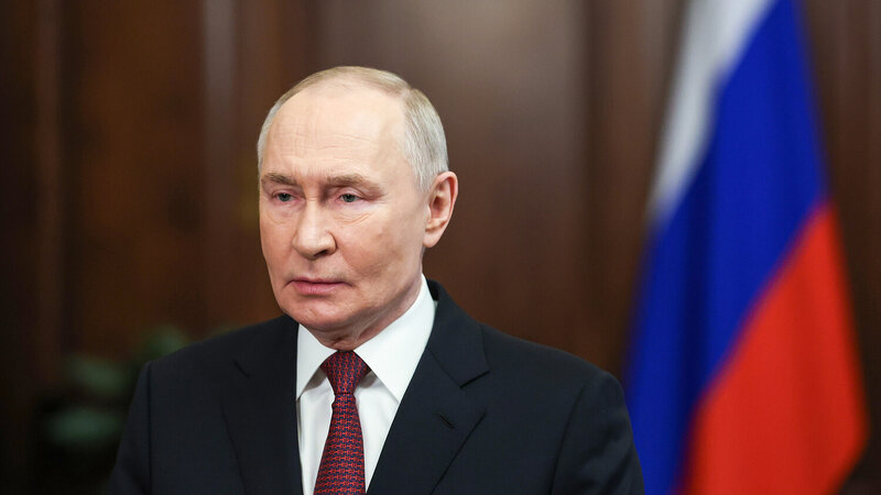 "Kiyev cini şüşədən özü çıxardı" - Putin