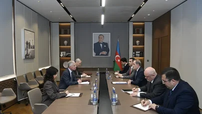 Ceyhun Bayramov Britaniya səfiri ilə görüşü - FOTO
