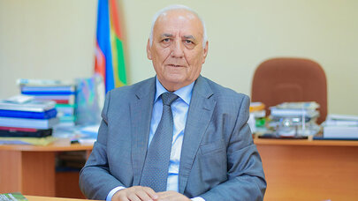 Ümumdünya tarixində Azərbaycan dövlətçiliyi - Yaqub Mahmudov yazır