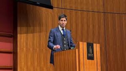 ABŞ Senatı Kevin Uorşu FED-in sədri vəzifəsinə təsdiqlədi