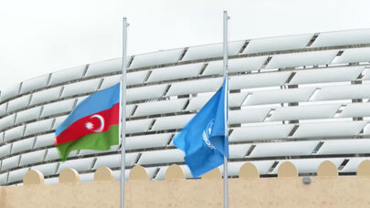 Bakı Olimpiya Stadionunda Azərbaycanın və BMT-nin bayraqları qaldırıldı - FOTO