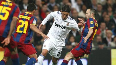 Onun oyununu izləməkdən zövq alıram - Özil kimi nəzərdə tutur?