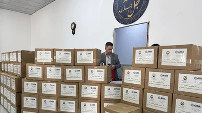 Azərbaycan Kərkükdə 150 ailəyə bayram sovqatı çatdırdı - FOTO