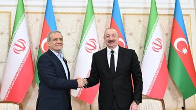 Pezeşkian Azərbaycan Prezidentinə zəng etdi