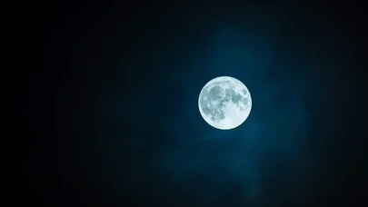 “Mavi Ay”ın görünəcəyi tarix bəlli oldu