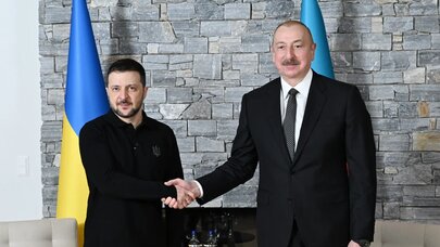 Zelenski humanitar yardıma görə İlham Əliyevə təşəkkür etdi