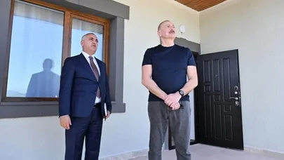 İlham Əliyev Xocalıda hərbçilər üçün tikilən evlərlə tanış oldu