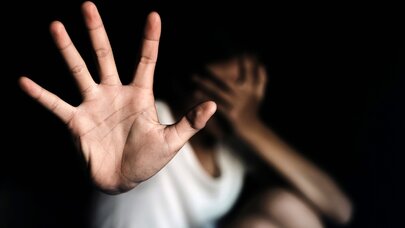 Manyak çadırı yarıb qadınları qaçırdı - Dəhşətli hadisə