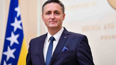 Denis Beçiroviç İlham Əliyevi təbrik etdi