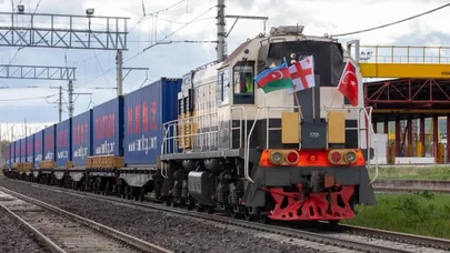 Bakı–Tbilisi–Qars dəmir yolu modernləşdirmədən sonra istifadəyə verilməsi ilə bağlı tədbir keçirildi