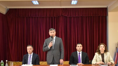 İcra başçısı Yasamal sakinləri ilə görüşdü, suallarına fərdi qaydada cavablar verdi - Foto