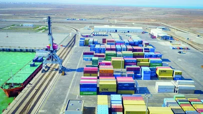 Bakı limanında mayda 812 min tondan çox yük aşırıldı - FOTO