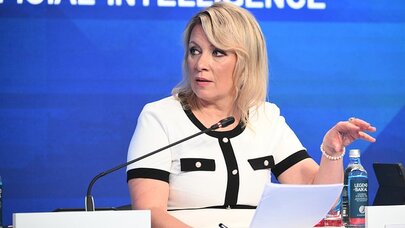 Zaxarovanın dəb prinsipi: Xoşuma gəlməyəni...