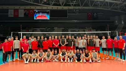 Azərbaycan millisi bu gün Rumıniya ilə qarşılaşacaq
