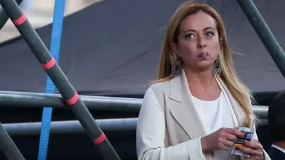 Meloni Ərdoğanın məsləhətinə əməl etdi, siqareti tərgitdi