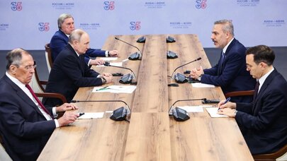 Putin Fidanla görüşdü