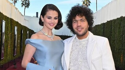 Selenanın həyat yoldaşı yeni imici ilə gündəm oldu - Foto