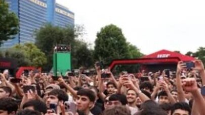 UFC döyüşçüləri Bakıda azarkeşlərlə görüşdülər