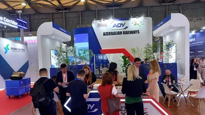 ADY Çində beynəlxalq nəqliyyat sərgisində - Foto