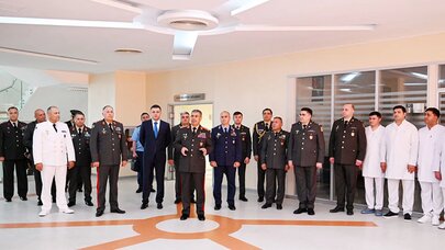 Zakir Həsənov Baş Klinik Hospitalı ziyarət etdi - Foto
