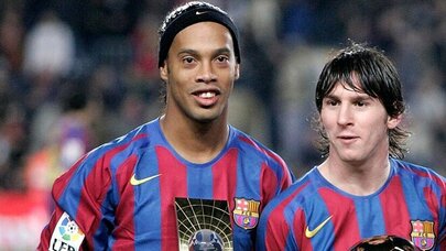 Ronaldinyo Messini belə təbrik etdi