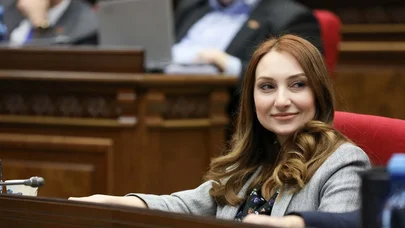 Paşinyan iki qadını yüksək posta gətirir - FOTO