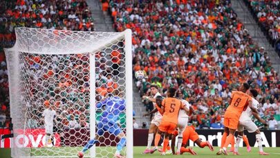 Mərakeş millisi Niderlandı mundialdan kənarlaşdırdı