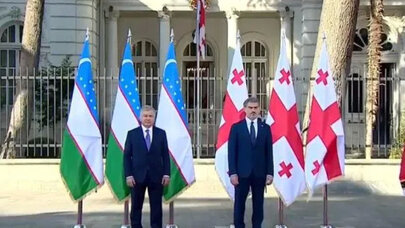 Özbəkistan Prezidenti Gürcüstana gəldi