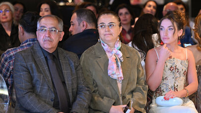 Alyona Əliyeva moda nümayişini izlədi - Foto