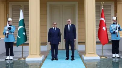 Ərdoğan Şahbaz Şəriflə görüşdü