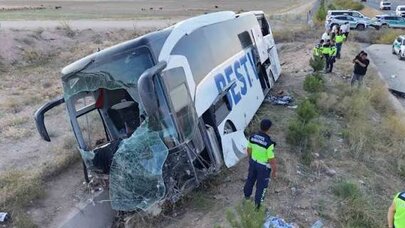 Türkiyədən İraqa gedən avtobus aşdı: 40 nəfər yaralandı