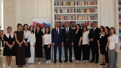 Heydər Əliyev Mərkəzində “Türkiyə ədəbiyyatı” bölümü açıldı - FOTO