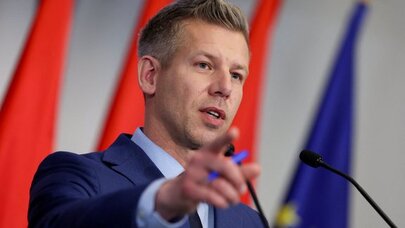 Macarıstanın mövqeyi dəyişmir: Ukraynaya silah verilməyəcək