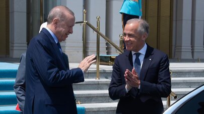 Karni Ərdoğanın hədiyyəsi haqda: Mənim hədiyyəm onun yanında sönük göründü