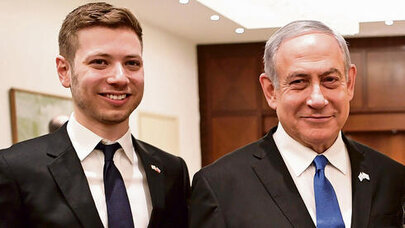 Netanyahunun oğlu adını və soyadını dəyişdi