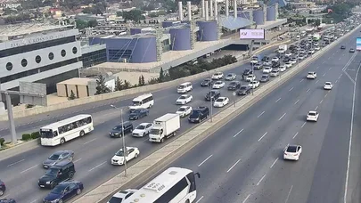 Bakının bir sıra yollarında tıxac yarandı - SİYAHI