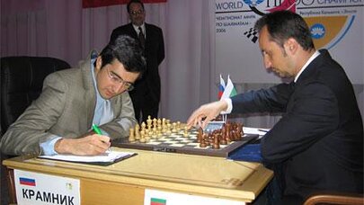 Topalov Kramniki ruhi xəstə adlandırdı