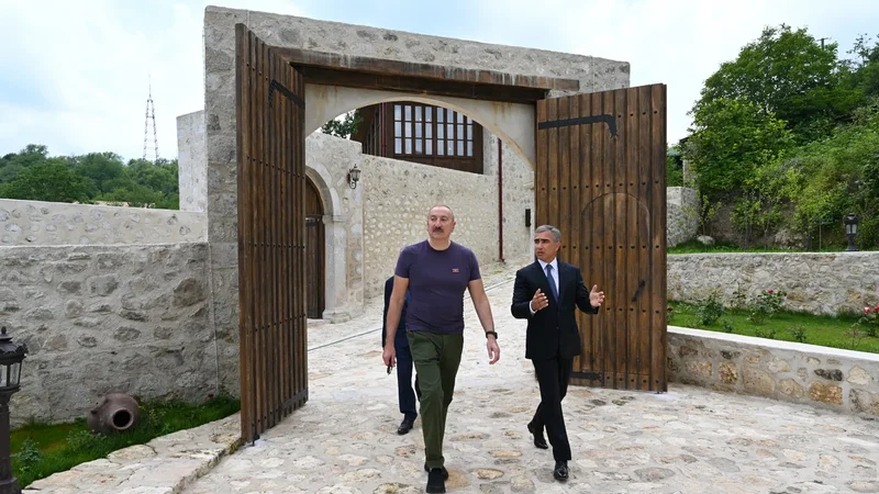 Prezident Şuşada “Yasəmən” hotelinin yeni korpusları ilə tanış oldu