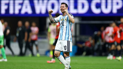Messi unikal nailiyyətə imza atdı